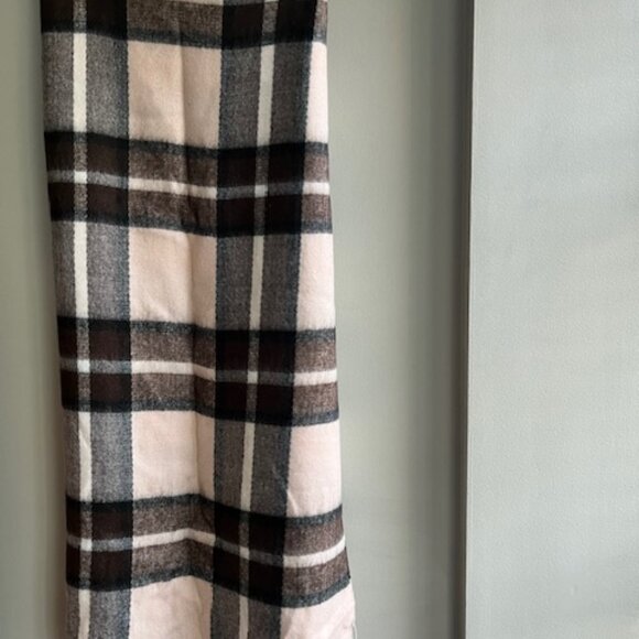 Charming Charlie XL plaid shawl. - Picture 1 of 3